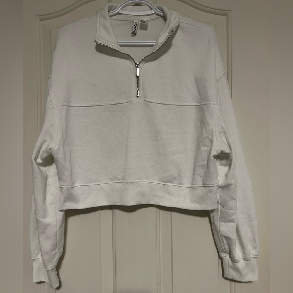 White croped sweatshirt M